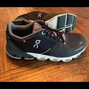 Women’s On Cloud Running Shoes 9.5